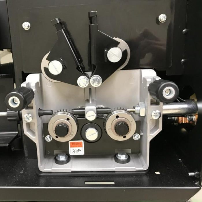 The Everlast Power i-MIG 353DPi is an advanced MIG welder with inverter-based pulse technology. It’s ideal for welding aluminum and bronze, featuring Single and Double Pulse modes for better heat control and weld appearance. With 40 pre-programmed settings, customizable programs, and a 60% duty cycle at 350 Amps, it’s perfect for professionals requiring high performance and versatility in their welding equipment.